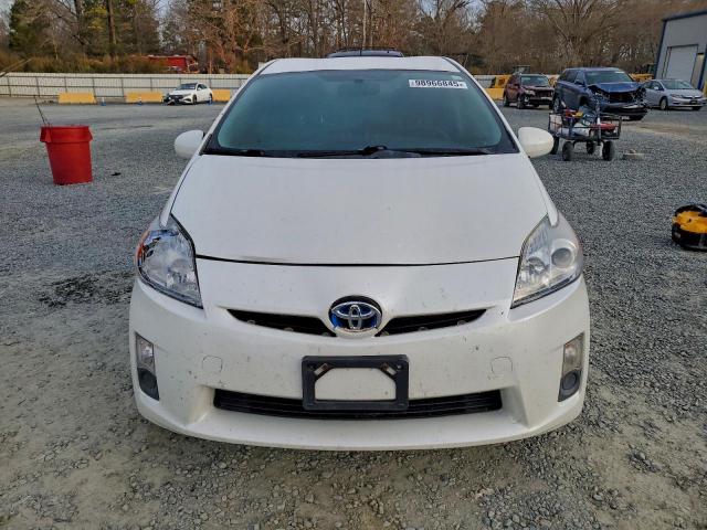 Toyota Prius Image 11