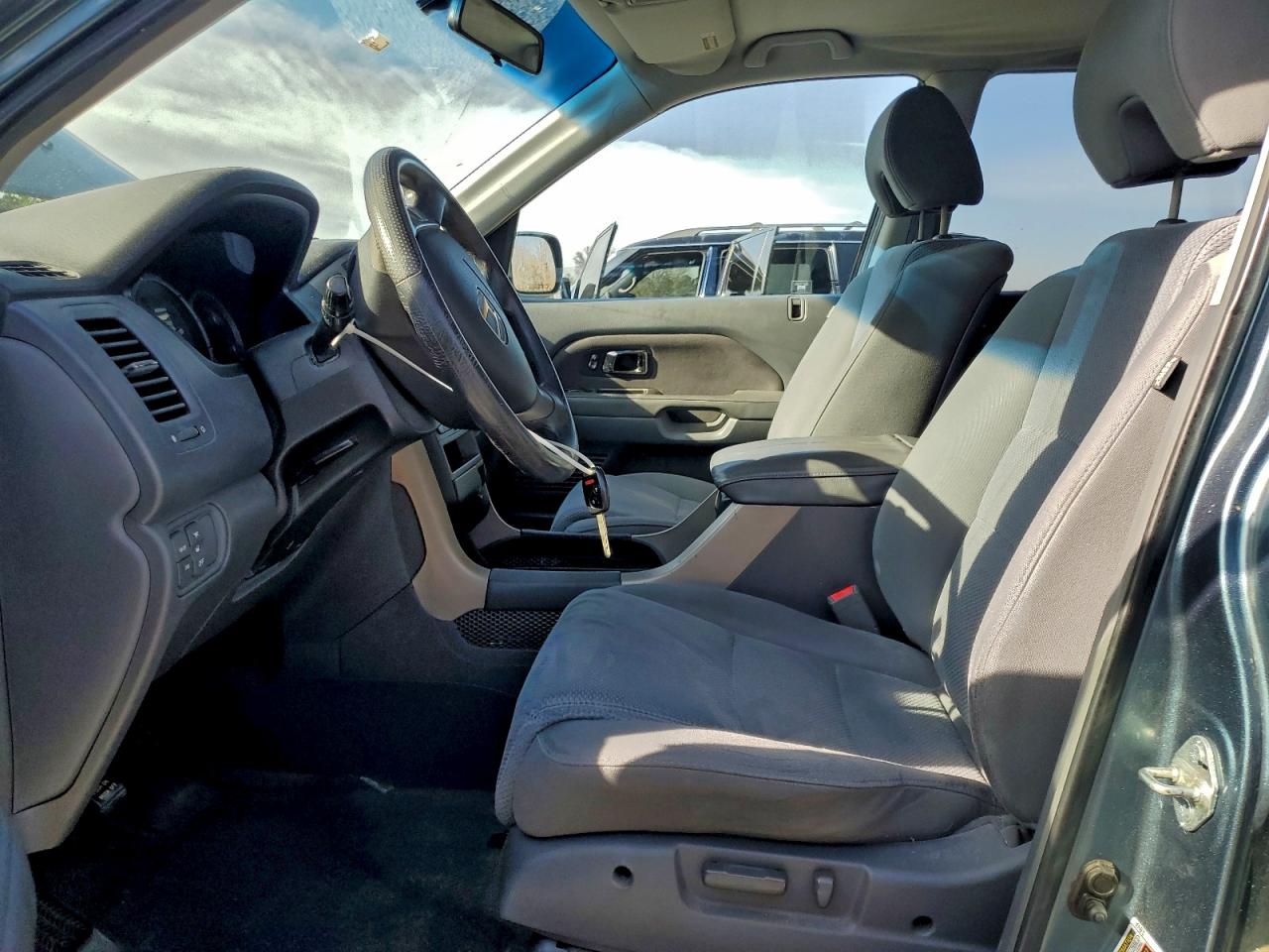 Honda Pilot Ex Image 8