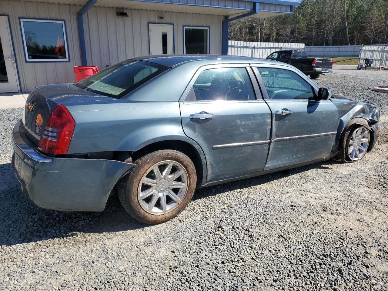 Chrysler 300 Image 4