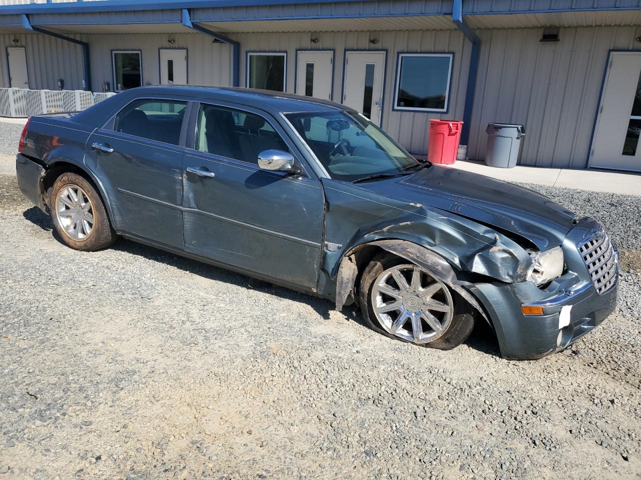 Chrysler 300 Image 11