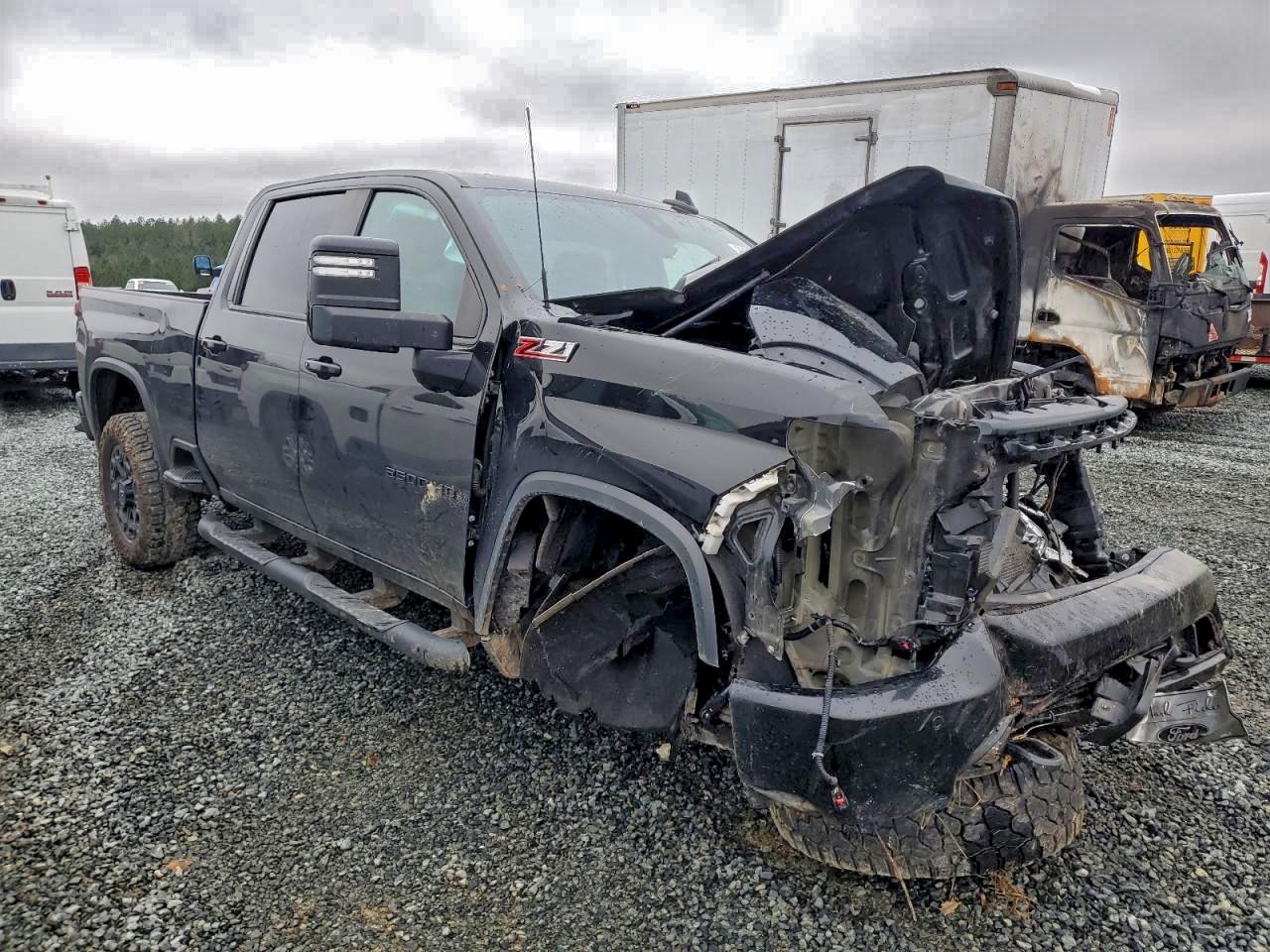 Chevrolet Silverado K2500 Heavy Duty Ltz Image 9