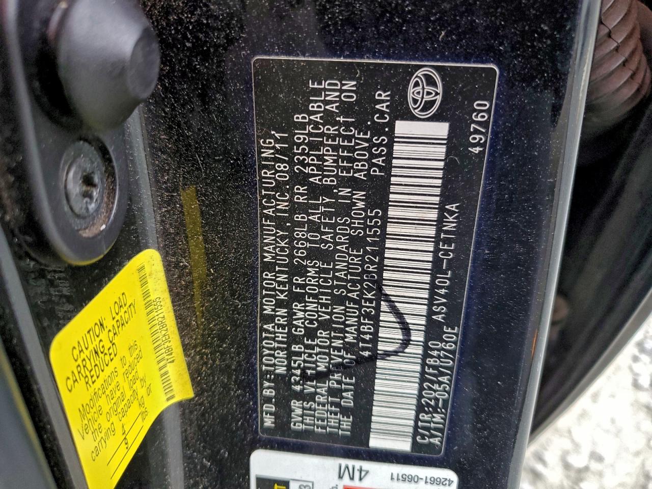 Toyota Camry Base Image 6