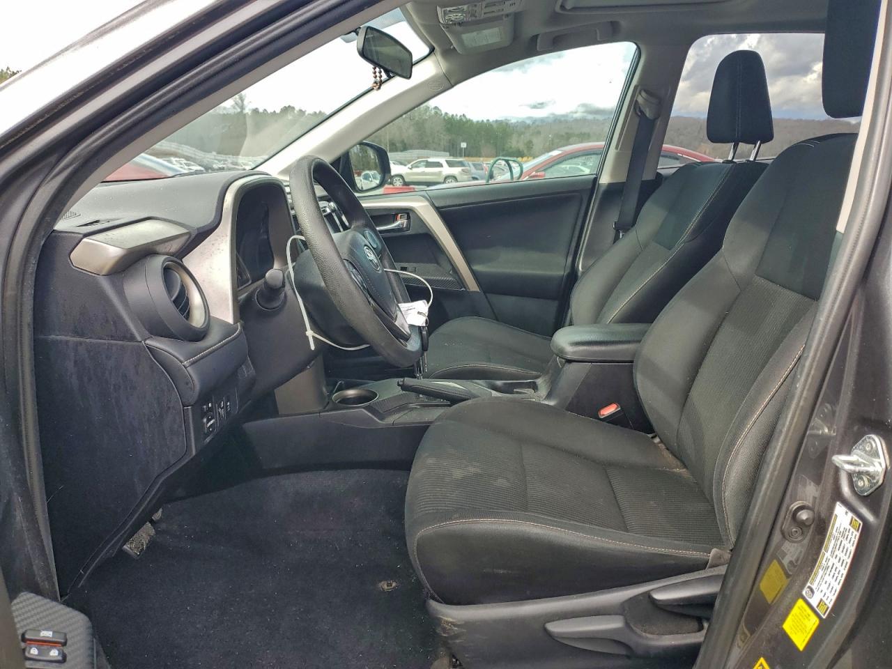 Toyota RAV4 Xle Image 6