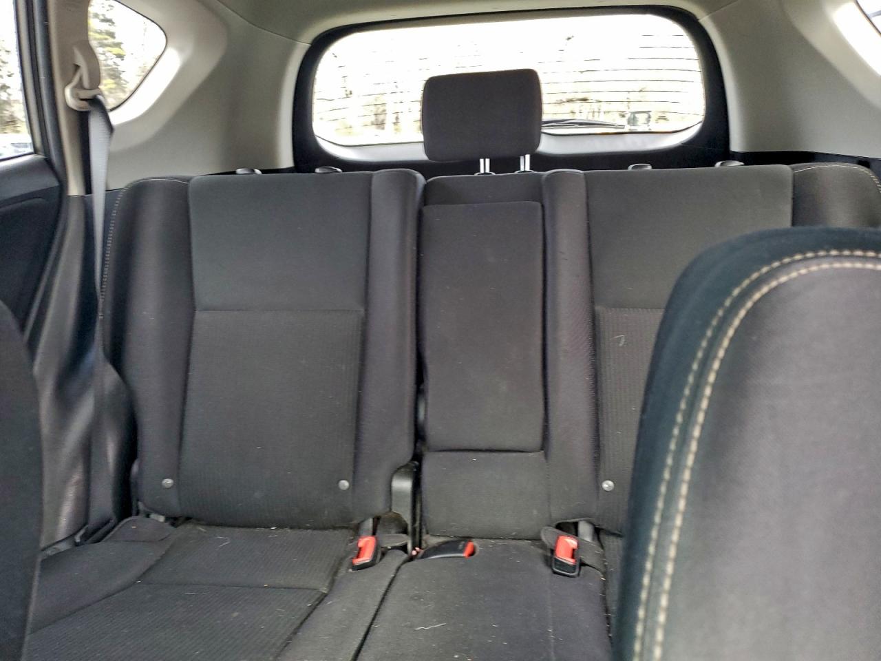 Toyota RAV4 Xle Image 2