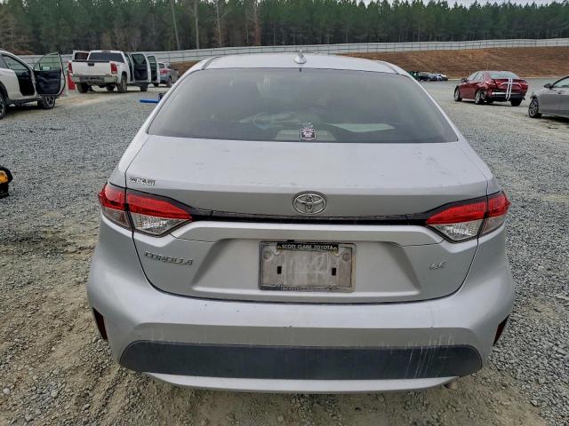 Toyota Corolla Le Image 8
