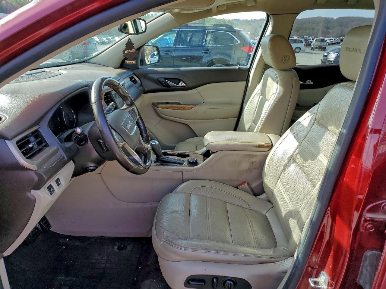 GMC Acadia Denali Image 7