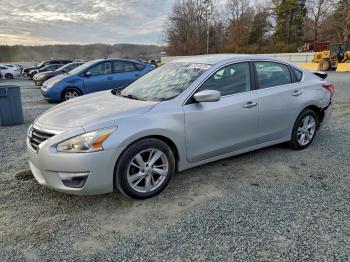  Salvage Nissan Altima