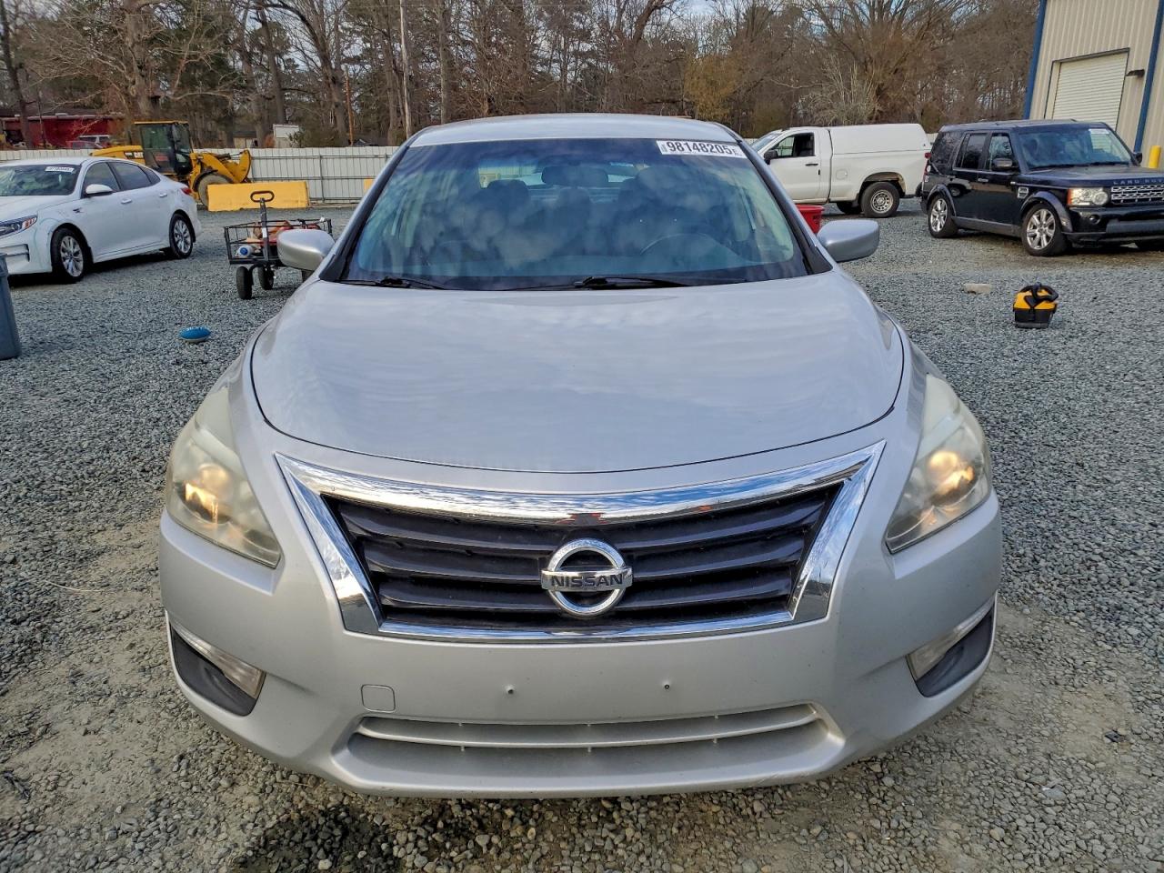 Nissan Altima 2.5 Image 6