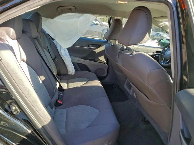 Toyota Camry L Image 3