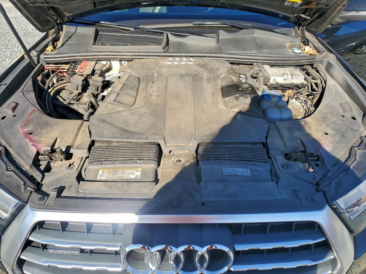 Audi Q7 Prestige Image 12