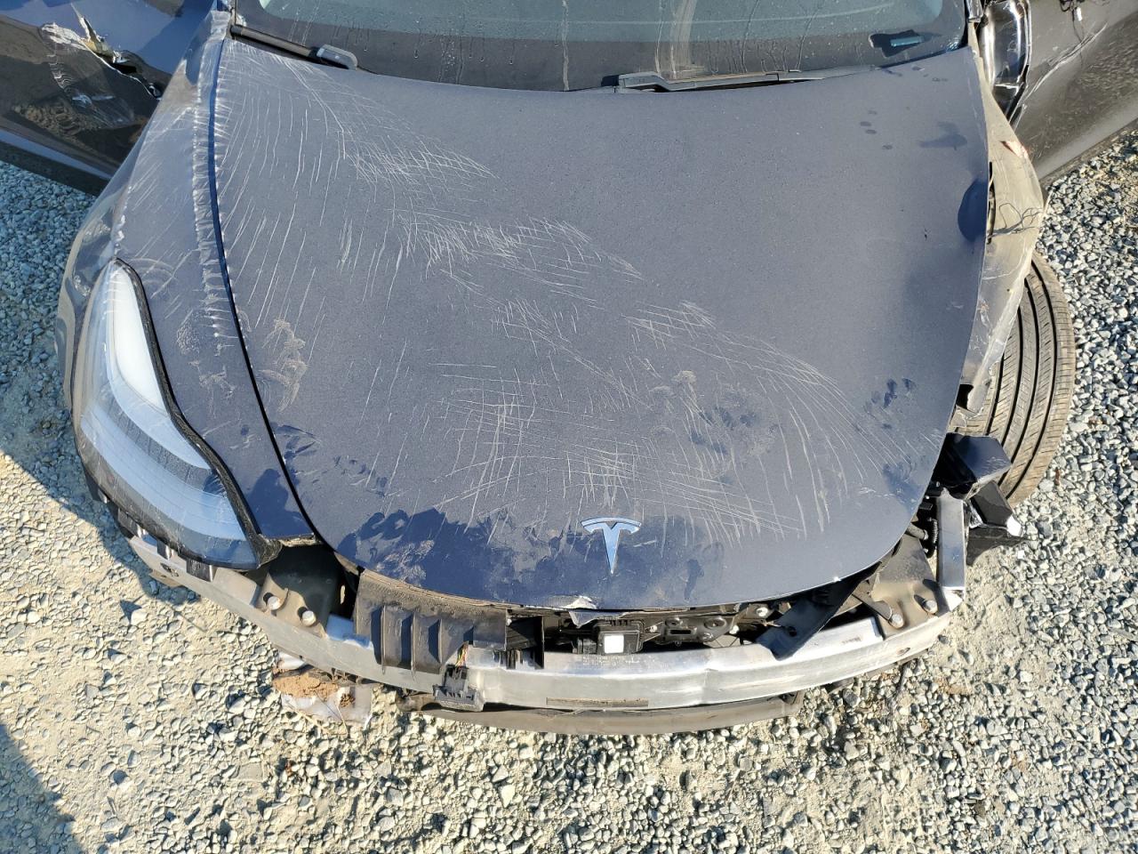 Tesla Model 3 Image 12
