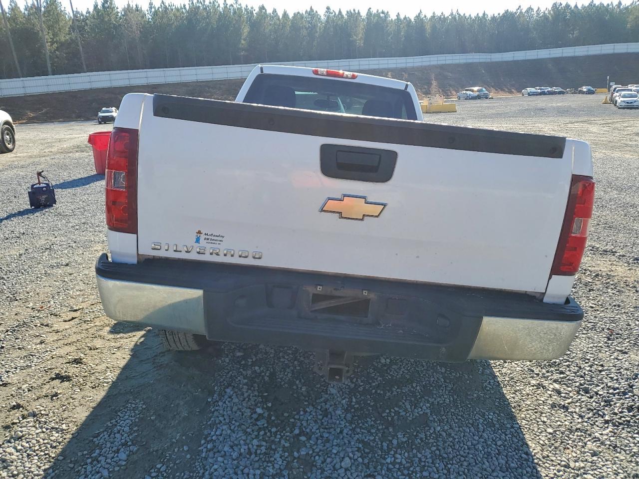 Chevrolet Silverado C1500 Image 4