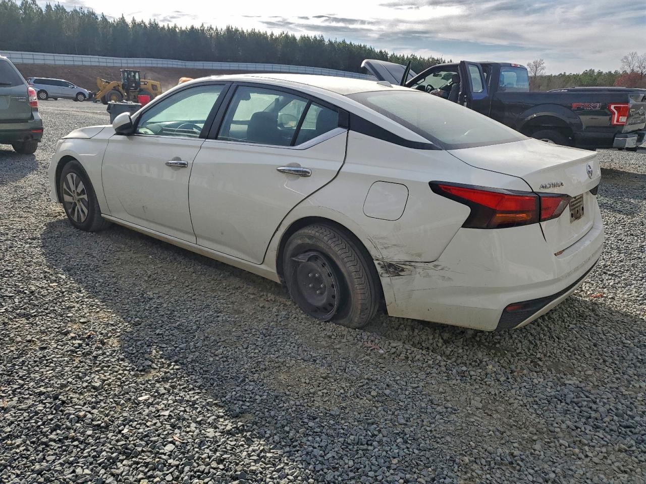 Nissan Altima S Image 9