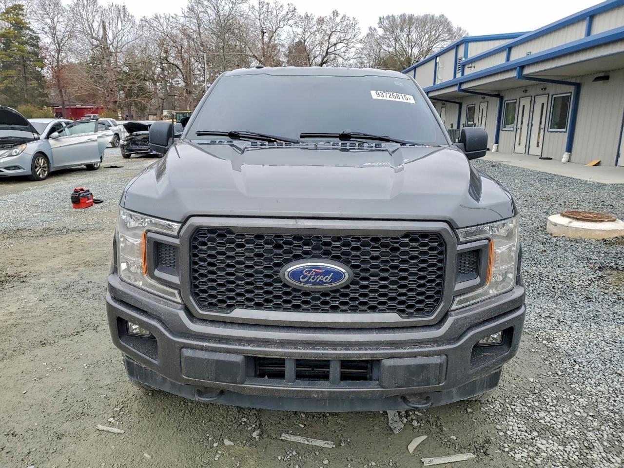 Ford F-150 Supercrew Image 9