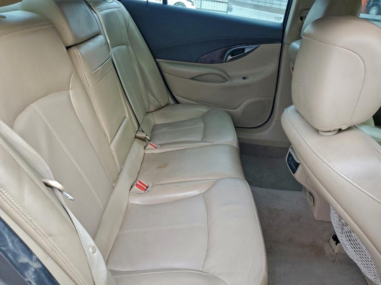 Buick LaCrosse Premium Image 13