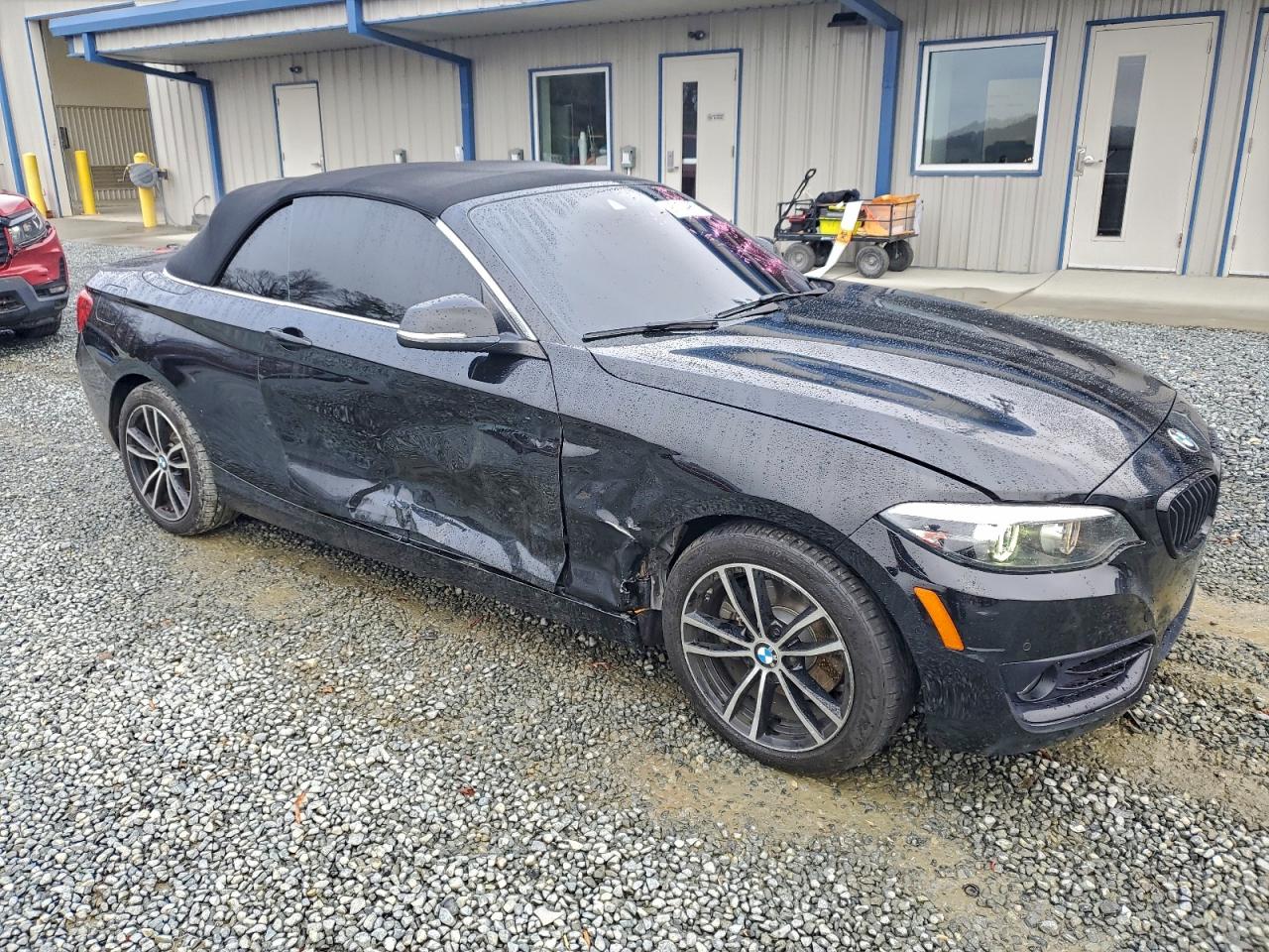 BMW 2 Series Image 2