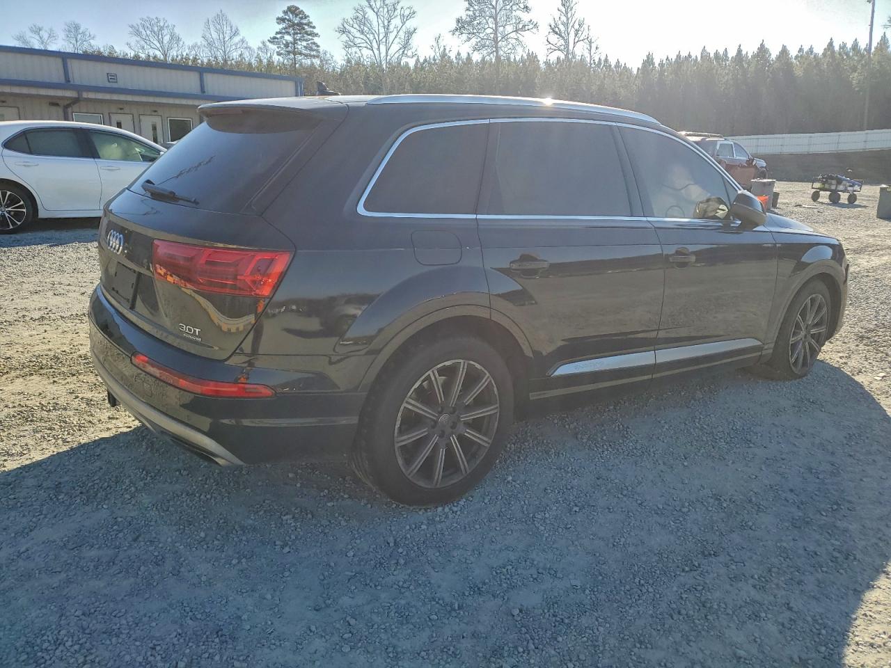 Audi Q7 Prestige Image 3