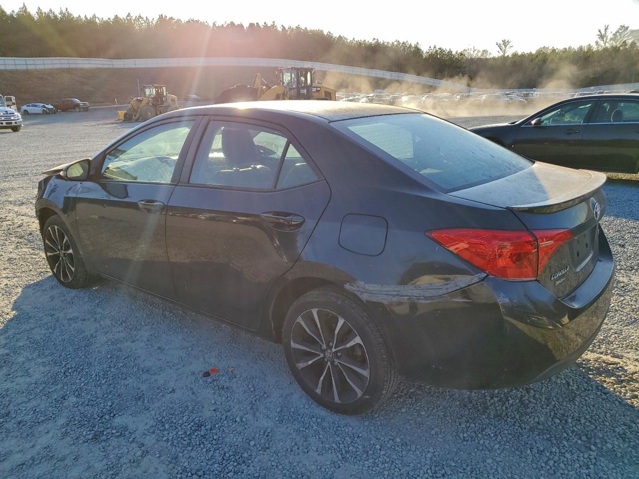 Toyota Corolla L Image 8