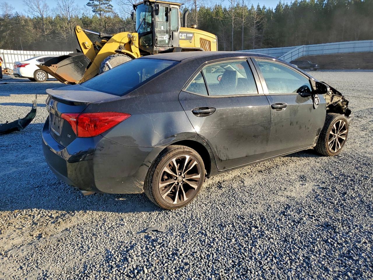 Toyota Corolla L Image 10