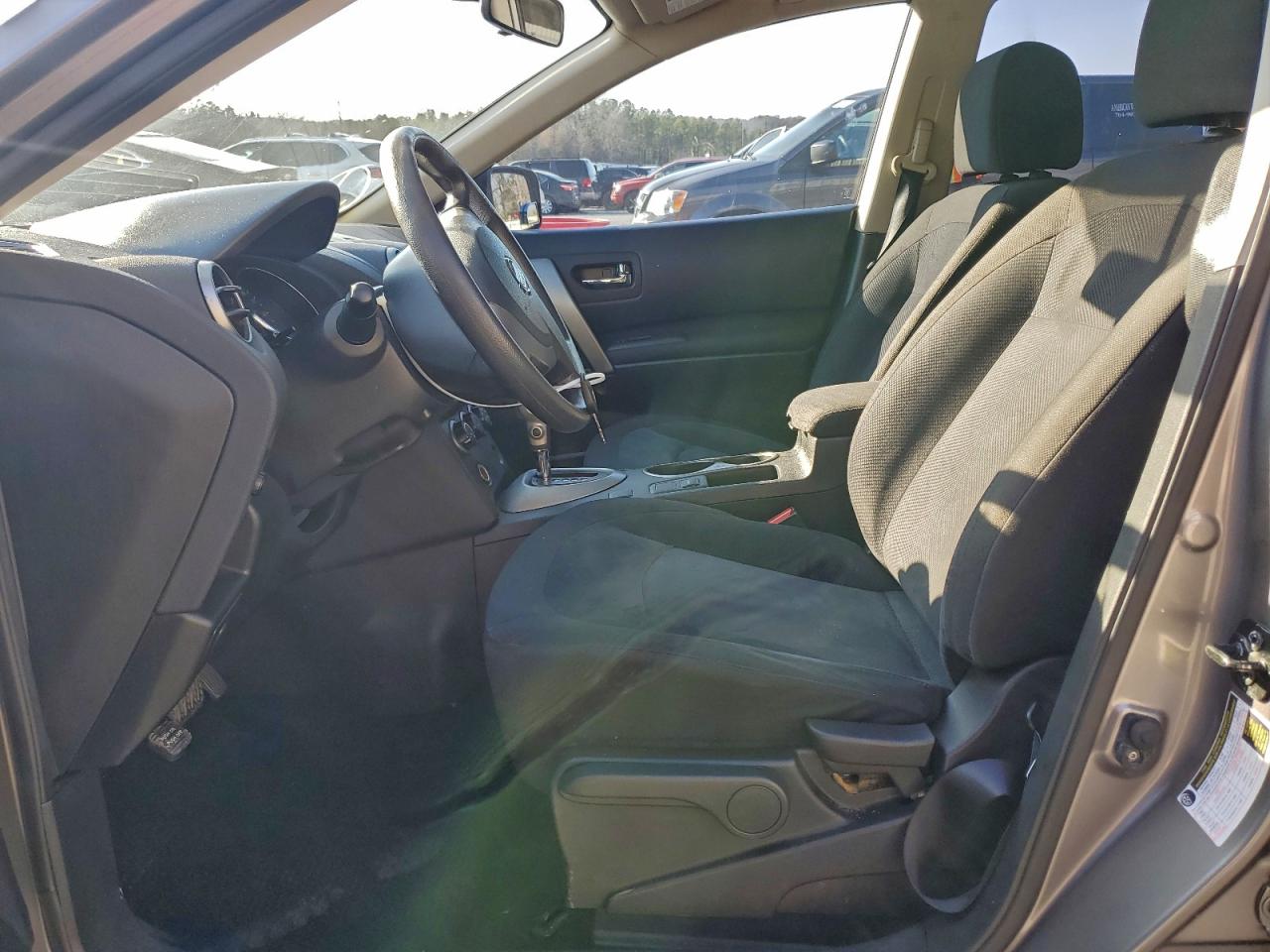 Nissan Rogue S Image 6