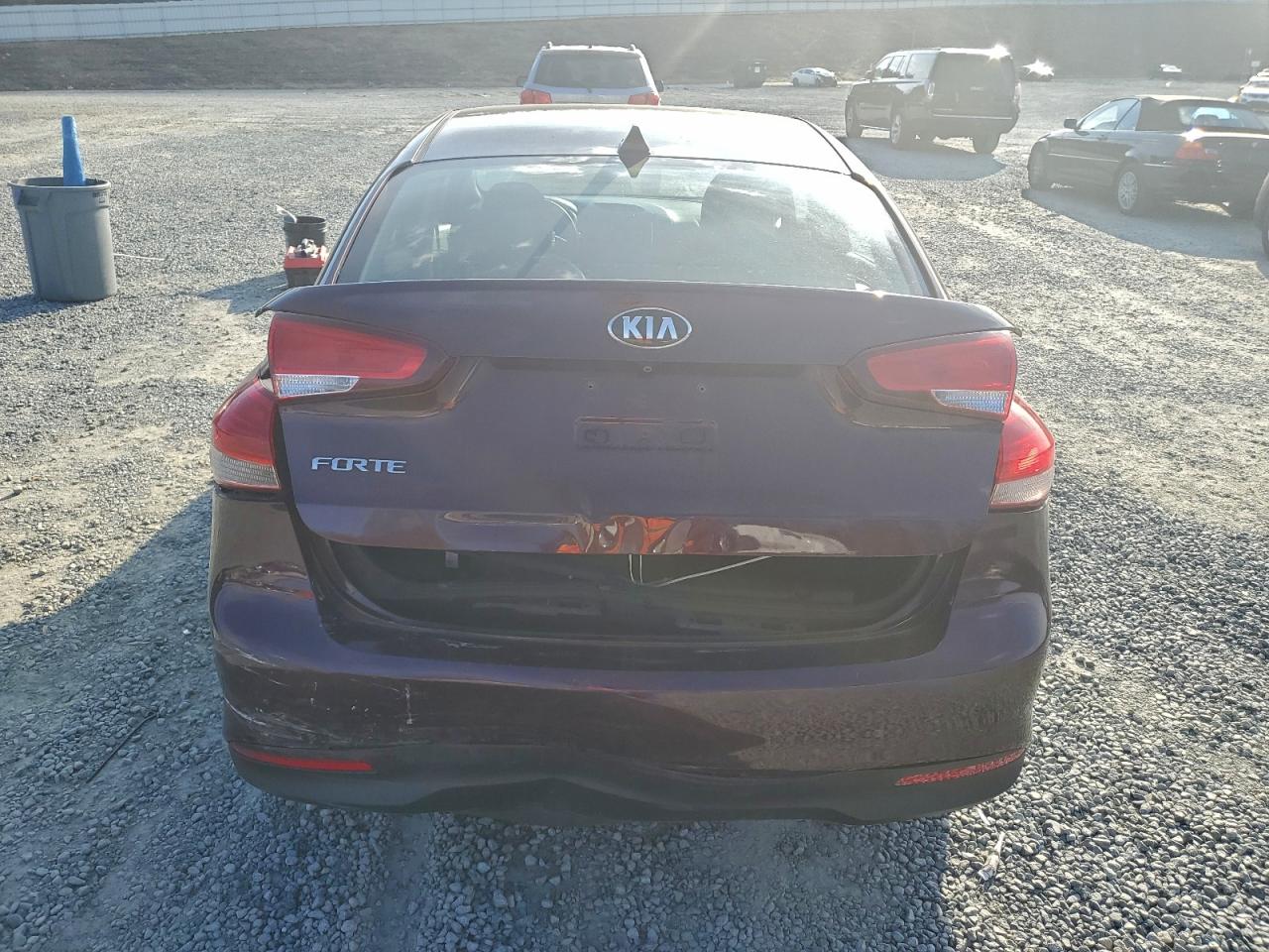 Kia Forte Lx Image 4