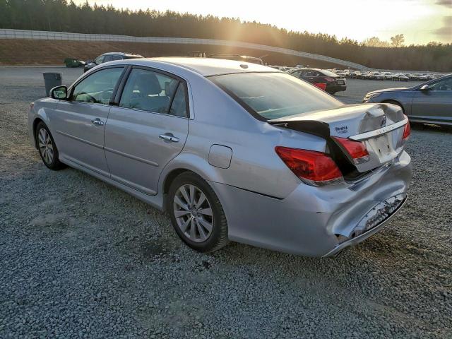 Toyota Avalon Base Image 2