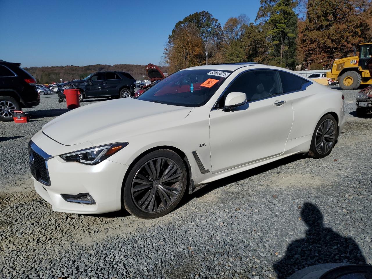 INFINITI Q60 Luxe 300 Image 1