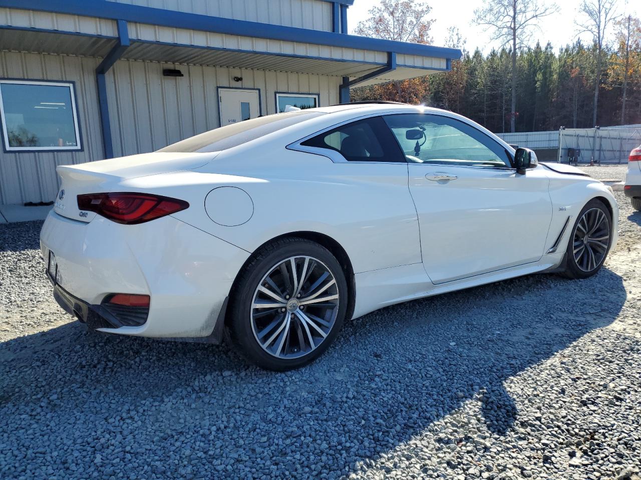 INFINITI Q60 Luxe 300 Image 6