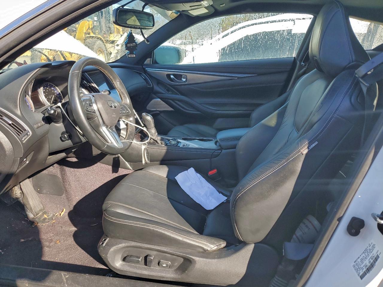 INFINITI Q60 Luxe 300 Image 7