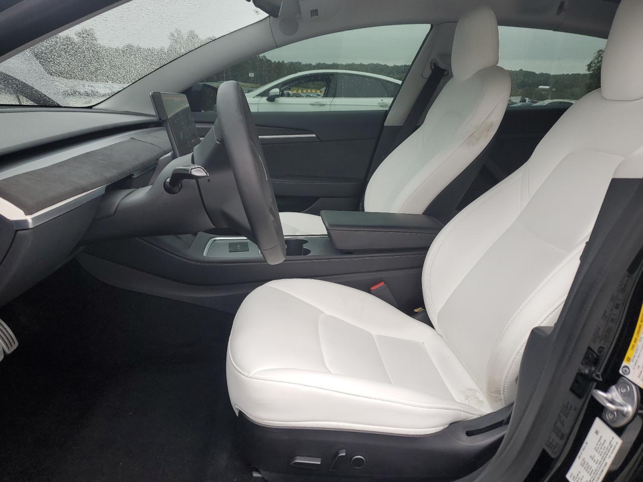 Tesla Model 3 Image 7