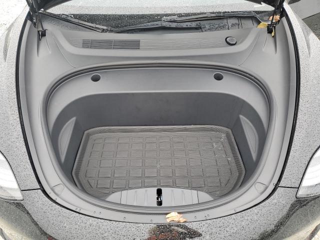 Tesla Model 3 Image 11