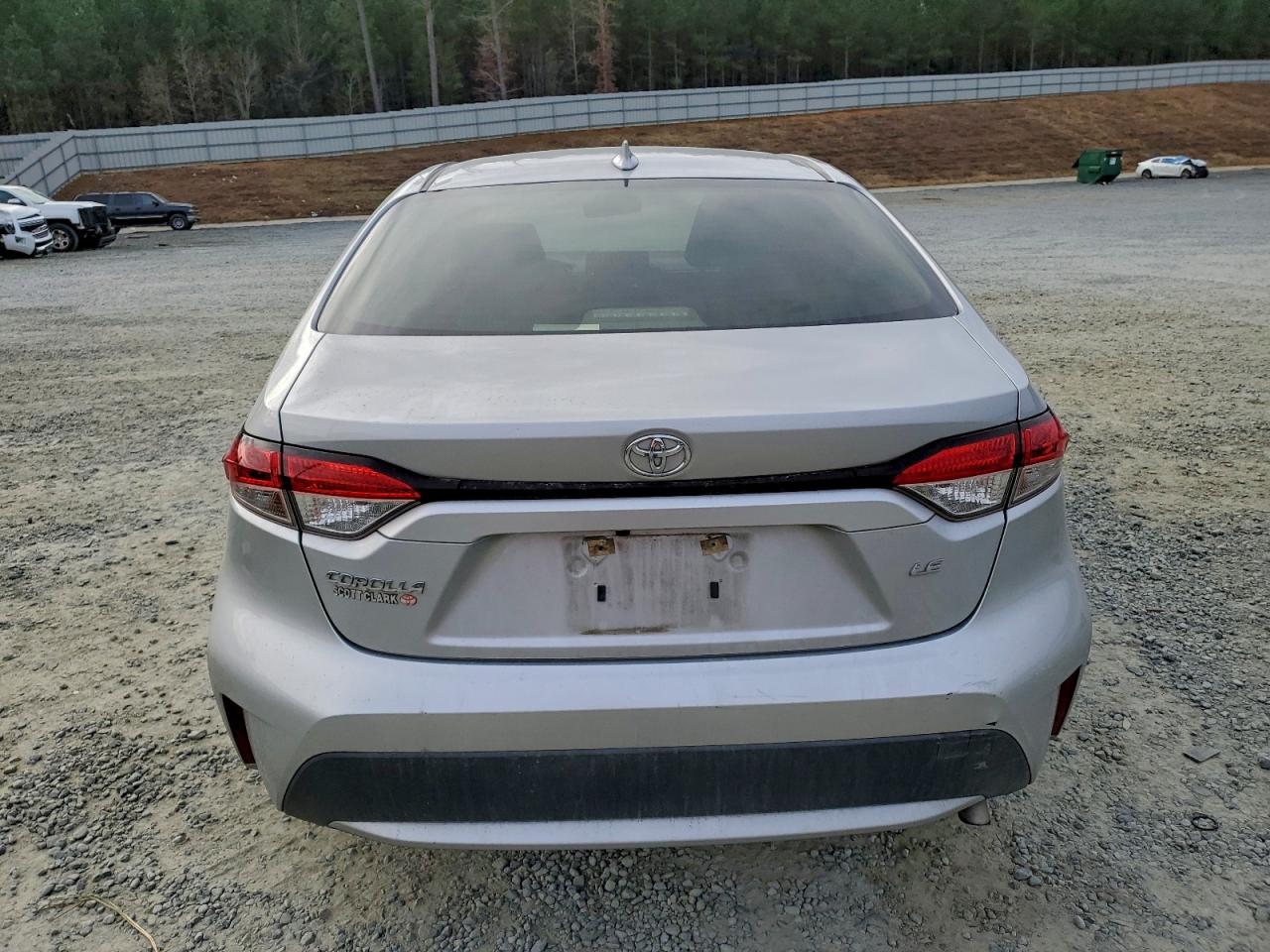 Toyota Corolla Le Image 12