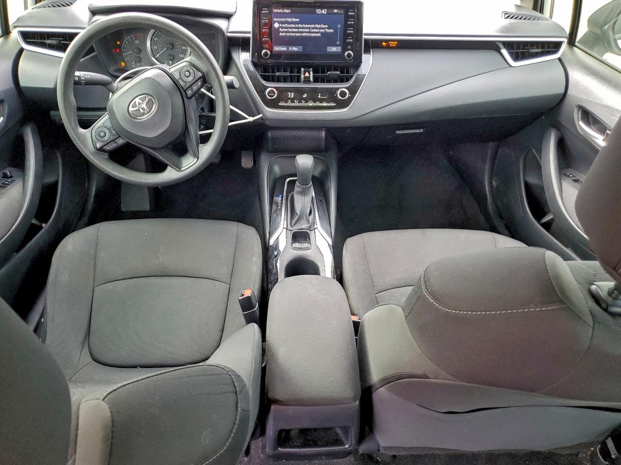 Toyota Corolla Le Image 10