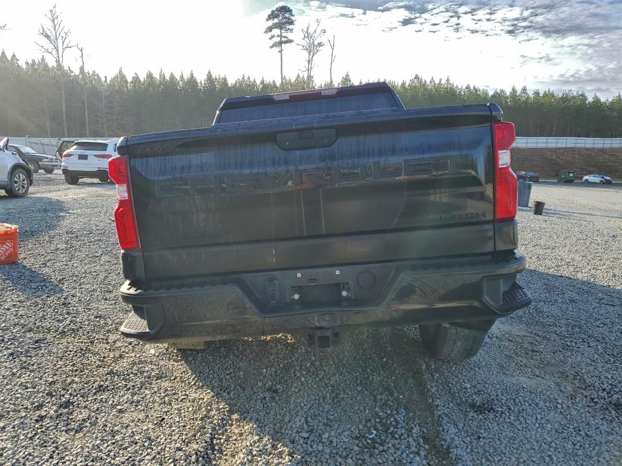 Chevrolet Silverado K1500 Custom Image 4