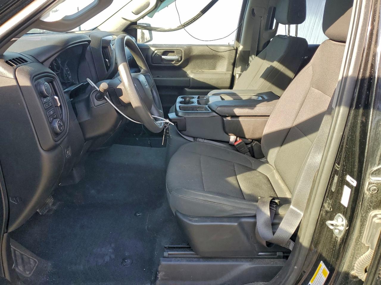 Chevrolet Silverado K1500 Custom Image 5