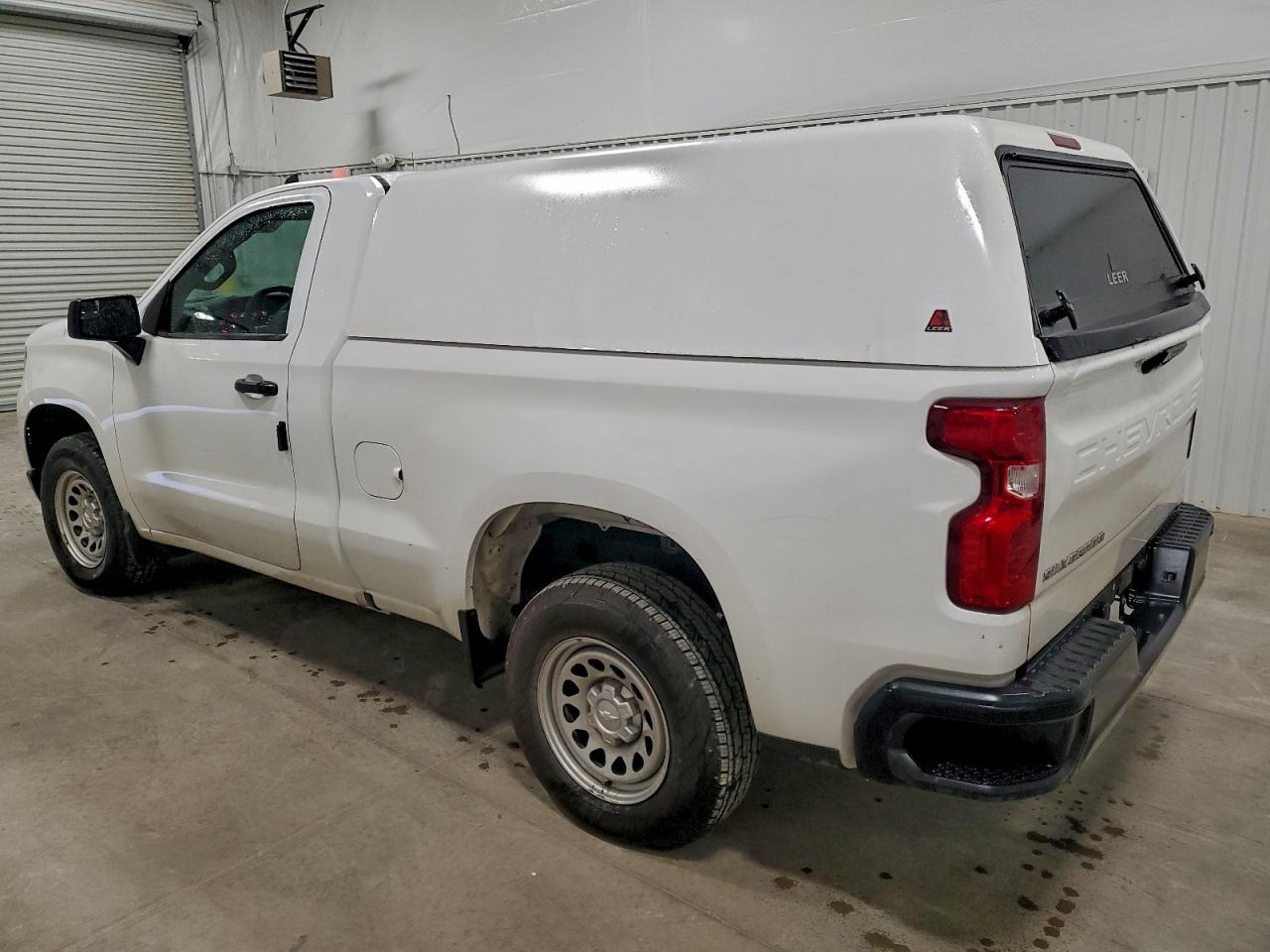 Chevrolet Silverado C1500 Image 7