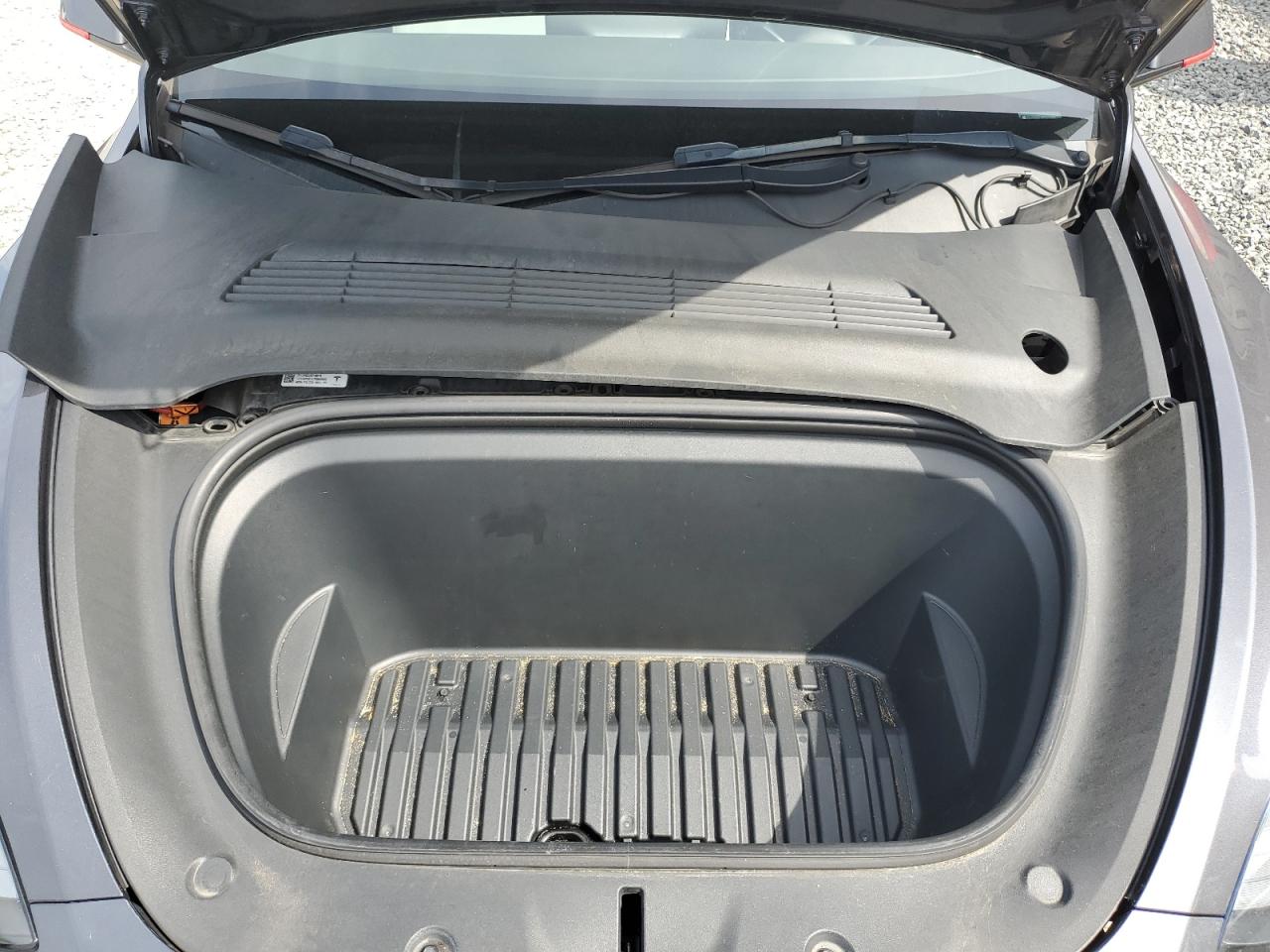 Tesla Model Y Image 10