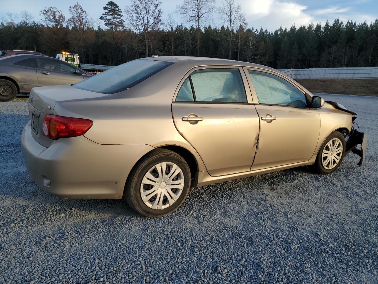 Toyota Corolla Base Image 4