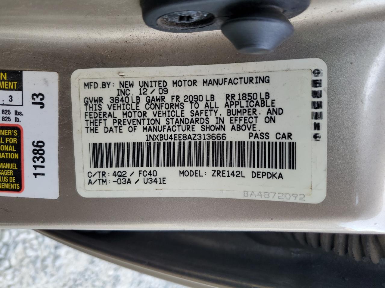 Toyota Corolla Base Image 8