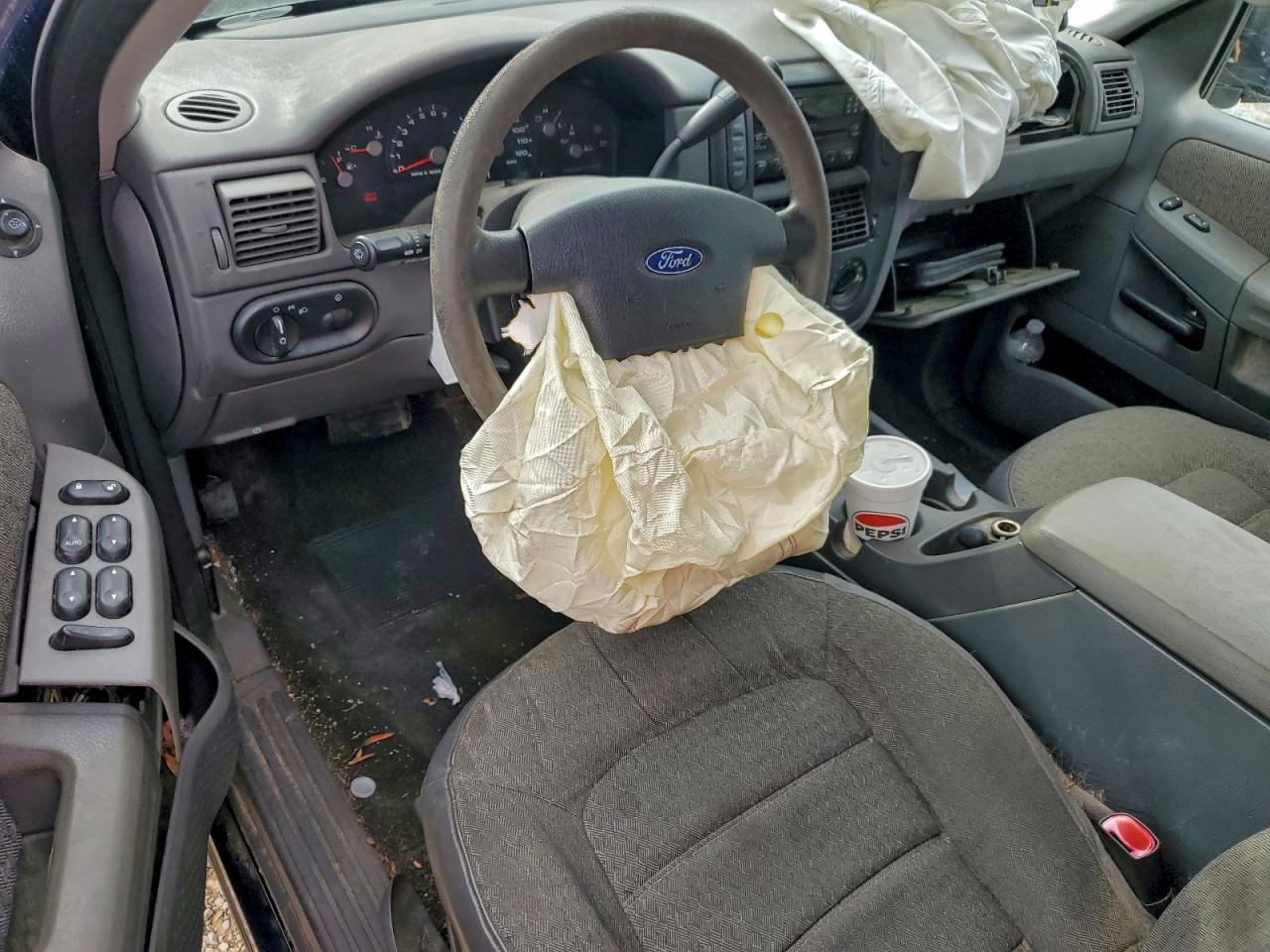 Ford Explorer Xls Image 3