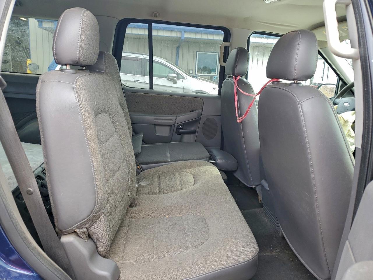 Ford Explorer Xls Image 5