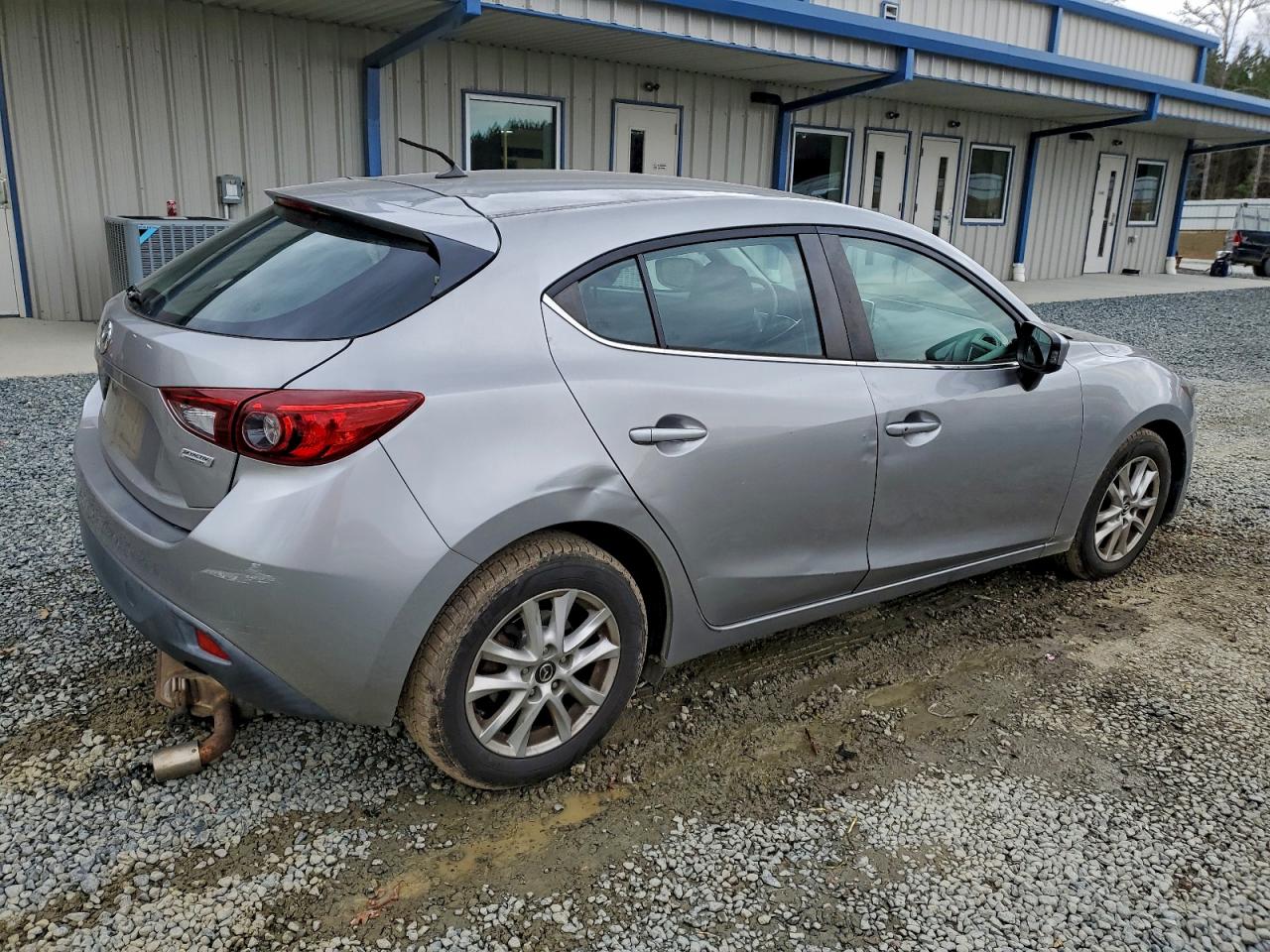 Mazda 3 Touring Image 8