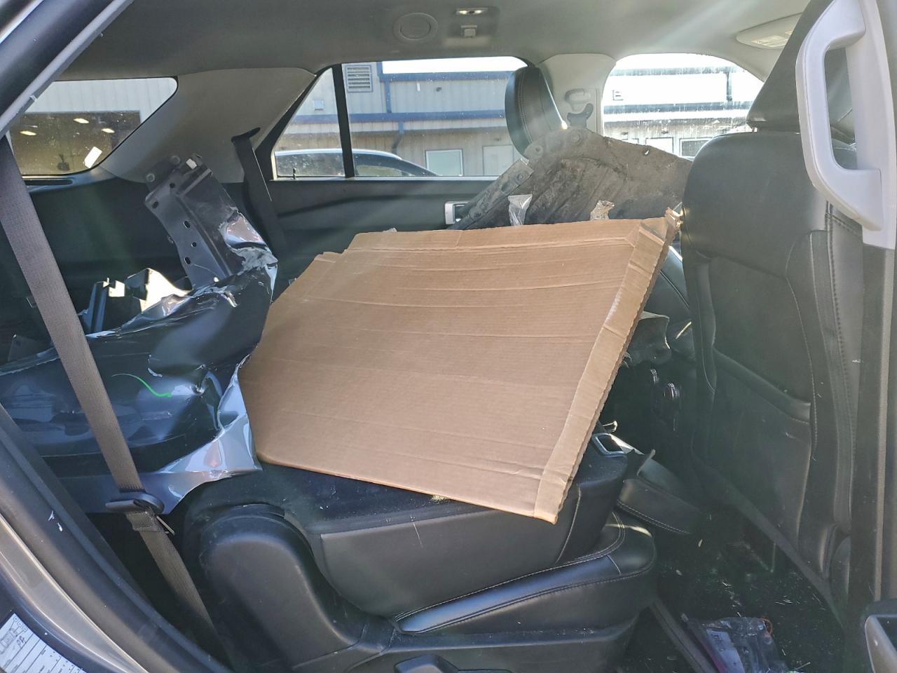 Ford Explorer Xlt Image 8