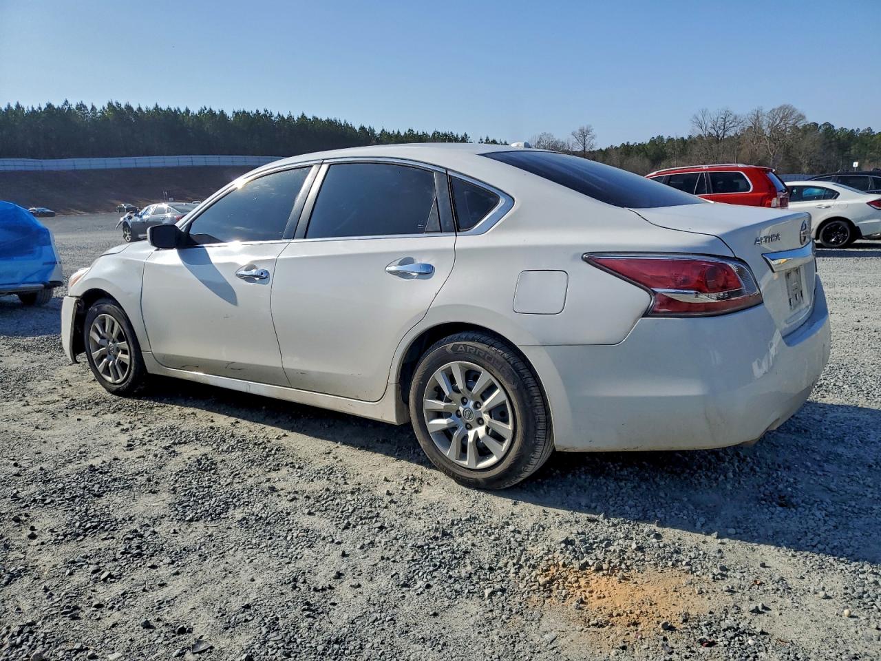 Nissan Altima 2.5 Image 2