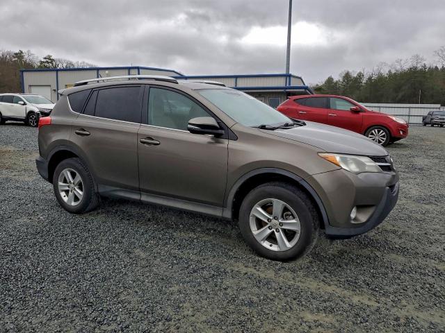 Toyota RAV4 Xle Image 5