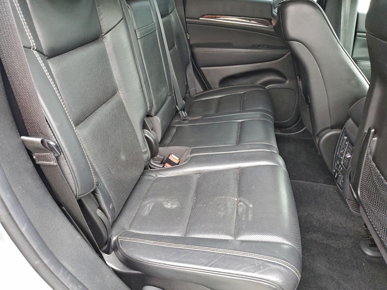 Jeep Grand Cherokee Overland Image 3