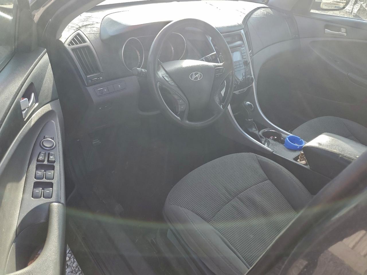 Hyundai SONATA Gls Image 5