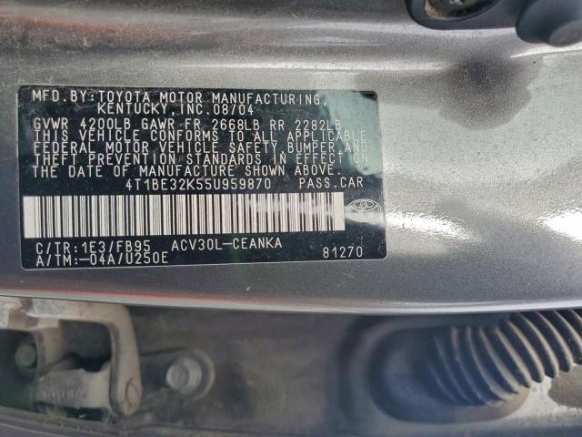 Toyota Camry Le Image 11