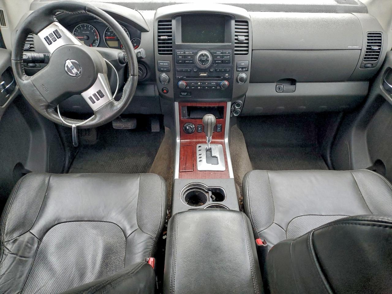 Nissan Pathfinder S Image 11