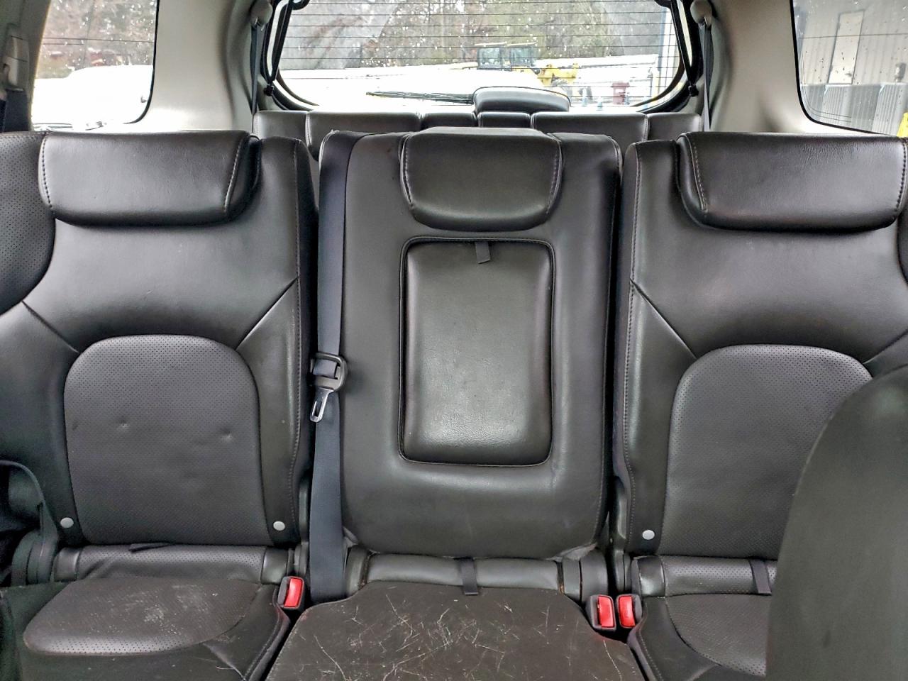 Nissan Pathfinder S Image 4